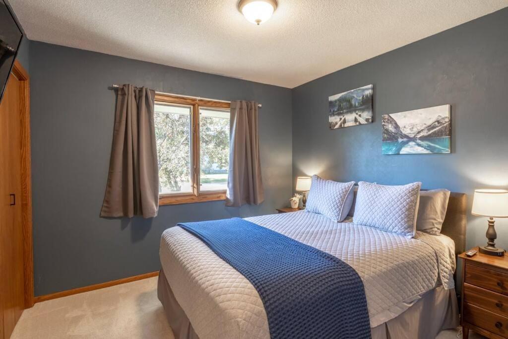 Family Home W/ 2 King, 2 Queen Beds + Game Room Bemidji Exterior foto