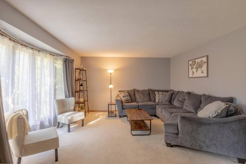 Family Home W/ 2 King, 2 Queen Beds + Game Room Bemidji Exterior foto