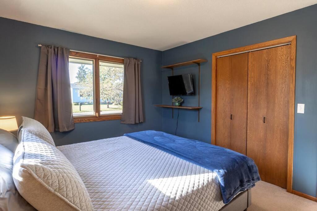 Family Home W/ 2 King, 2 Queen Beds + Game Room Bemidji Exterior foto