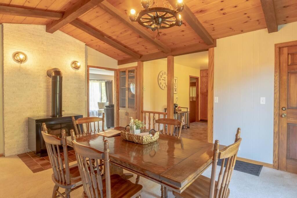 Family Home W/ 2 King, 2 Queen Beds + Game Room Bemidji Exterior foto