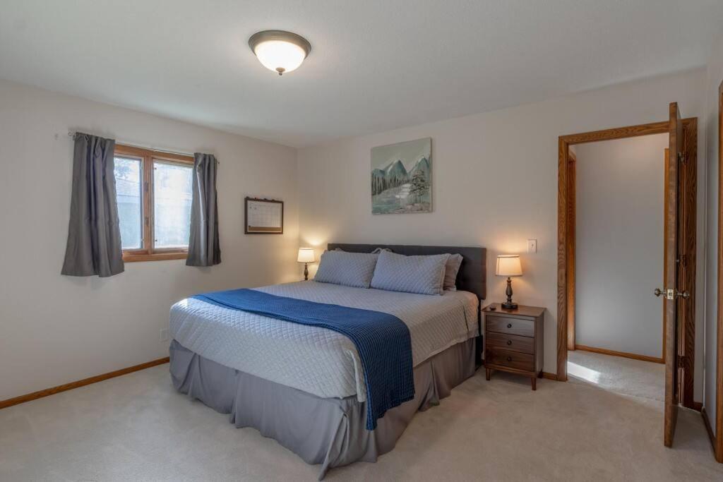 Family Home W/ 2 King, 2 Queen Beds + Game Room Bemidji Exterior foto